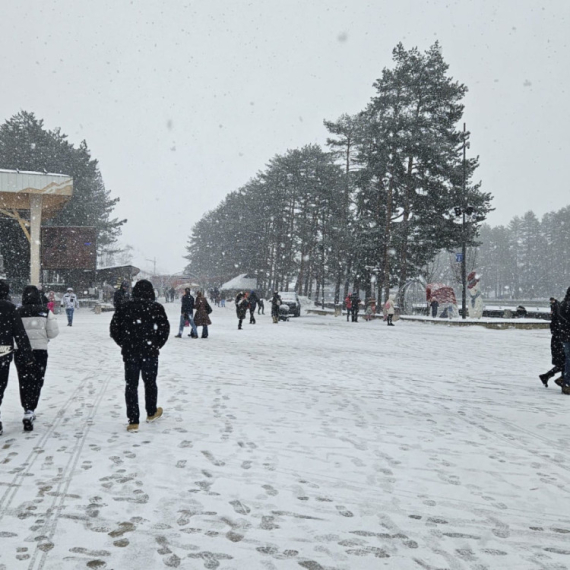 Srpska planina ponovo oborila sve rekorde, dnevno na stazama preko 2.000 skijaša FOTO