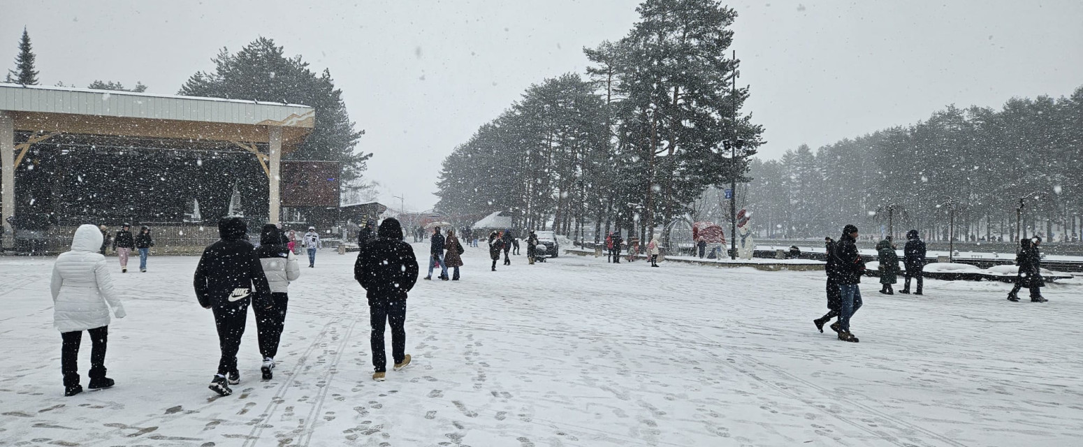 Srpska planina ponovo oborila sve rekorde, dnevno na stazama preko 2.000 skijaša FOTO