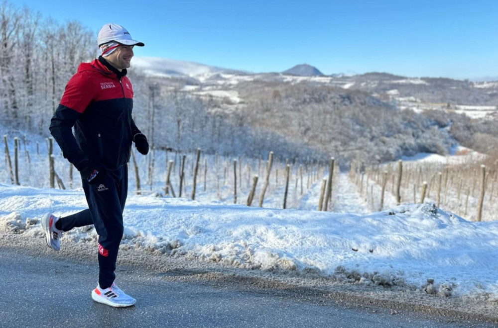 Nema izgovora: Lazar trenira na planini uprskos snegovima i minusu FOTO