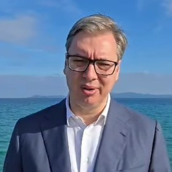 Vučić: Srećan Badnji dan našem narodu, ma gde živeo! Sačuvaćemo Srbiju VIDEO