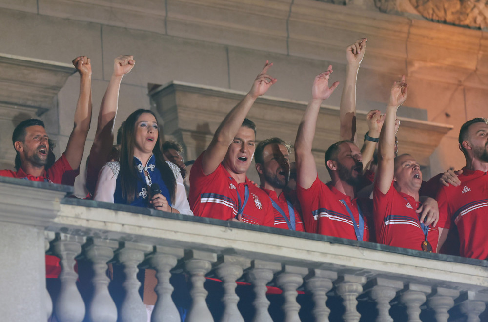 Ćukova olimpijska pesma: Prvi put sam plakao, pa vrištao na krugu oko Trijumfalne kapije