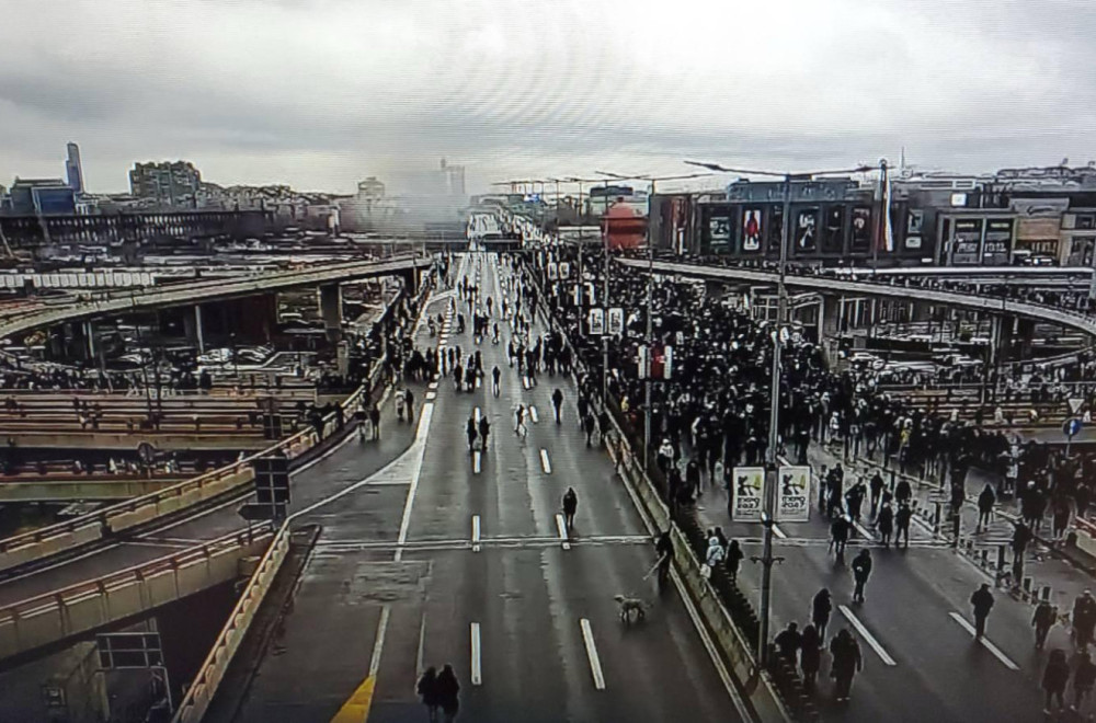 Debakl studenata: 2.900 lica blokiralo delove Beograda FOTO