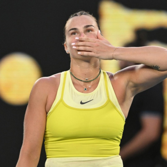 Sabalenka lako do drugog kola, prošle Badosa i Fernandez