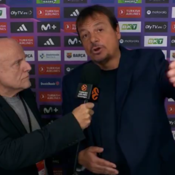 Ataman pobesneo pred kamerom: "Ovo nije američki fudbal!" VIDEO