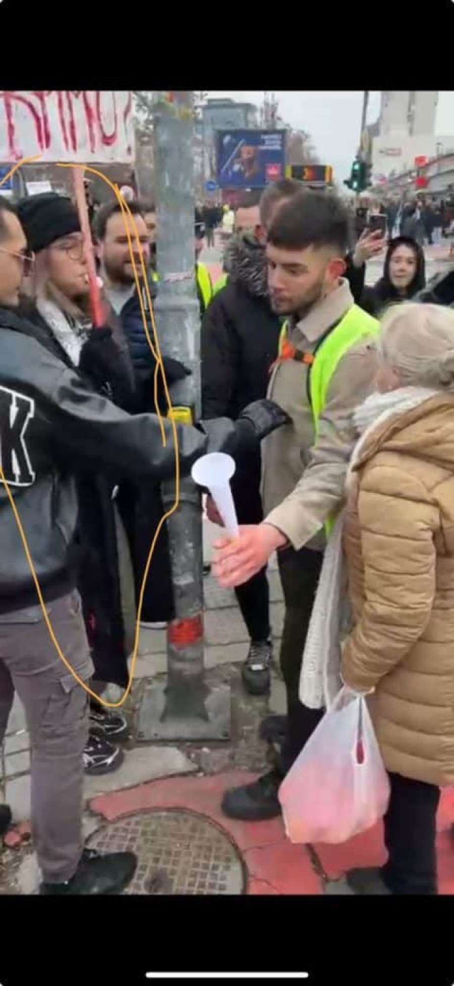 Poznati napadači na stariju ženu u Novom Sadu: Raskrinkani nasilnici FOTO