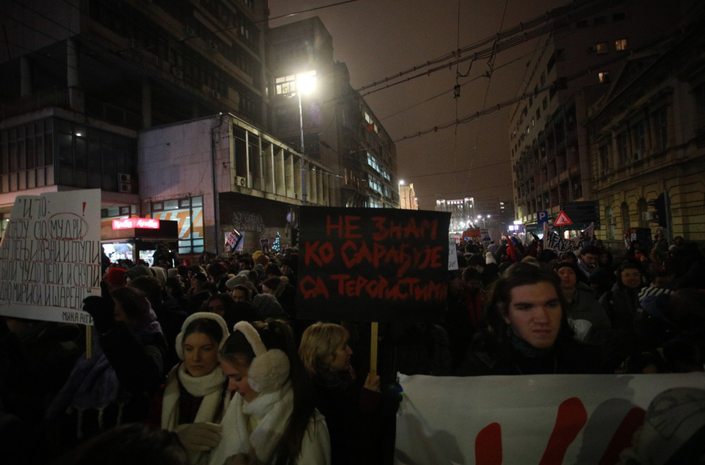 Jezive pretnje na protestu: "Ubićemo Vučića"; Brnabić: Konačno – suština programa  VIDEO