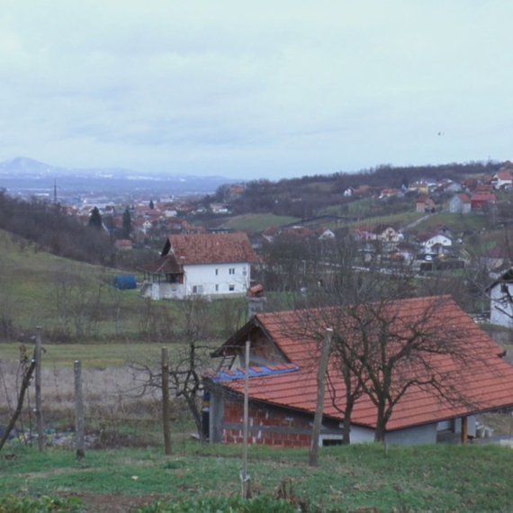 Život je lep i u malim sredinima: Rođeni Beograđani velegrad zamenili selom podno Jelice