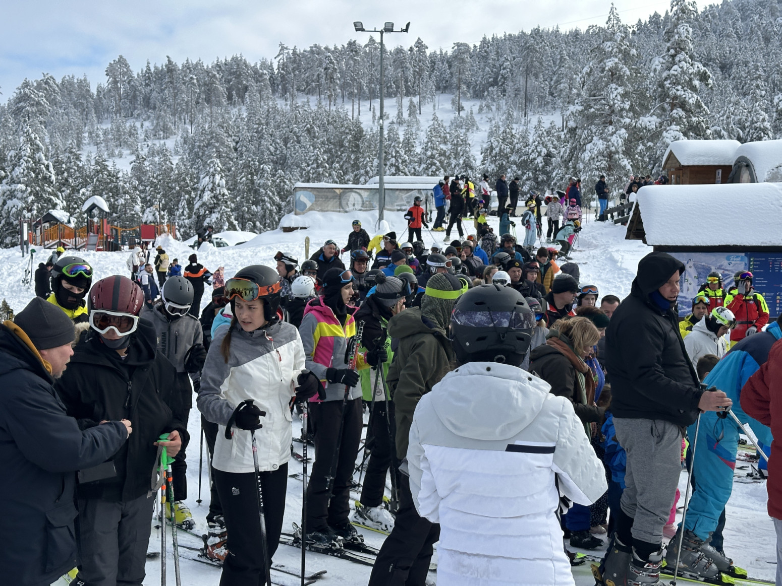 Žale se da je betoniran, a poseti ga preko 60 odsto Srba bar jednom godišnje FOTO