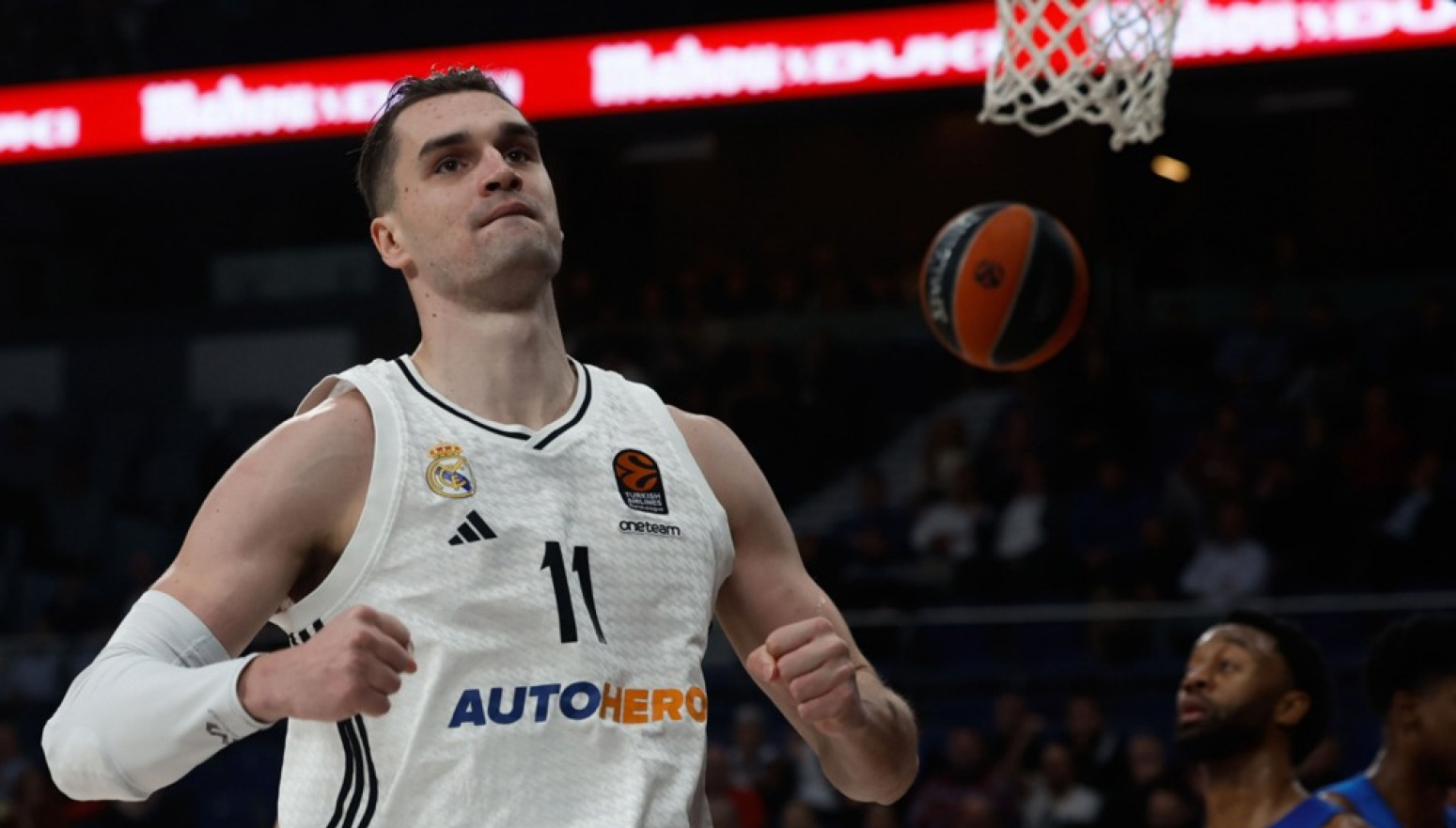 Neverovatni Mario Hezonja – uz zvuk sirene za pobedu! VIDEO