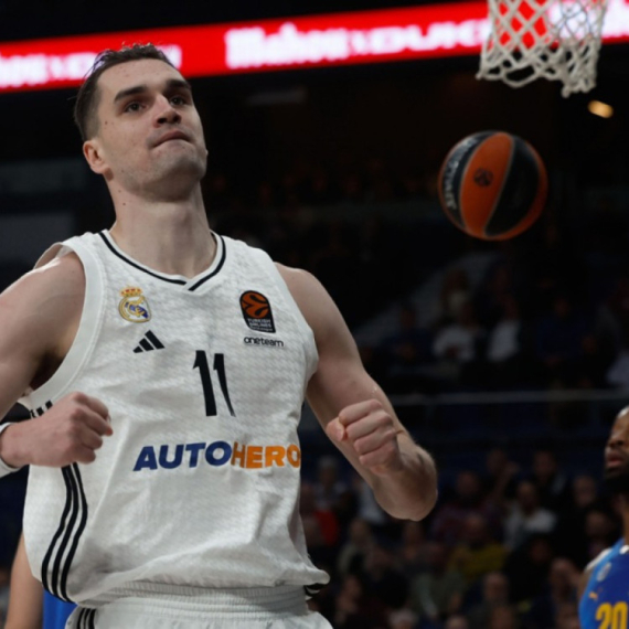 Neverovatni Mario Hezonja – uz zvuk sirene za pobedu! VIDEO