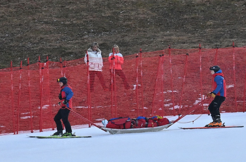 Jeziv pad skijašice u punoj brzini – stazom odjekivali jauci VIDEO