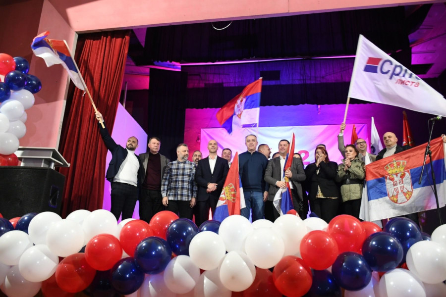 Predizborni miting Srpske liste u Lešku: Srbija zove, 9. februara svi kao jedan FOTO