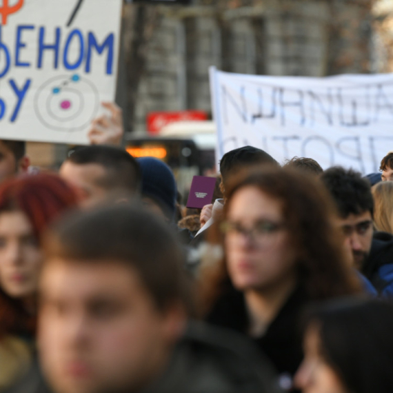 Profesor Antić: Dekan i profesori Filozofskog fakulteta se ponašaju kao čirlidersice koje podržavaju studente