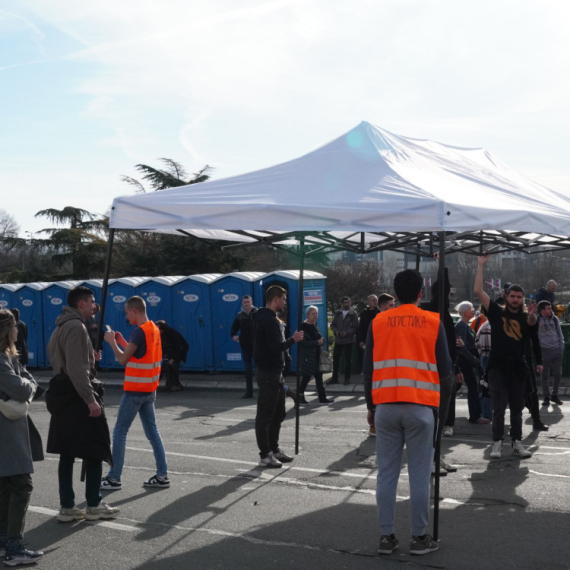 Sramota: Oni vode proteste FOTO