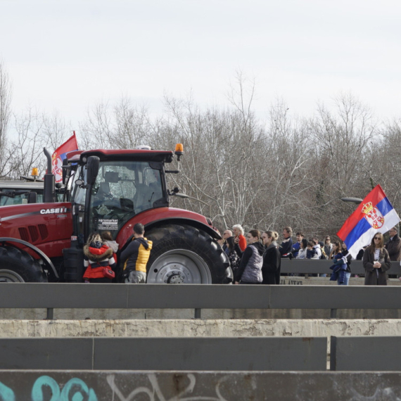 Spremite se za spinovanje N1 i Nove o protestima: Miks dezinformacija i poluinformacija