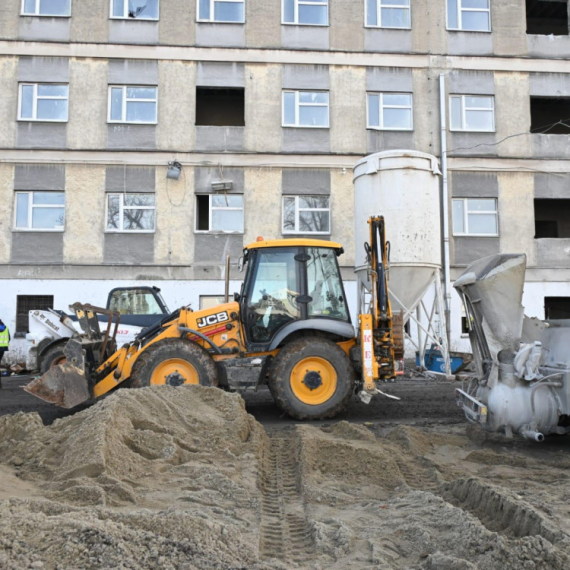 Rekonstruiše se još jedna osnovna škola u Beogradu FOTO