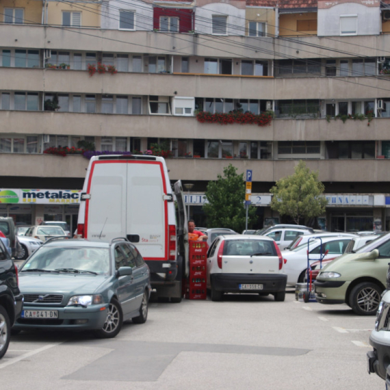 Od 1. februara parkiranje automobila po zonama: Ovako će se kretati cene