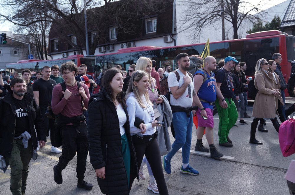 Antisrpski mediji u ofanzivi: Studenti da stanu iza "Proglasa" i parlamentarne opozicije VIDEO