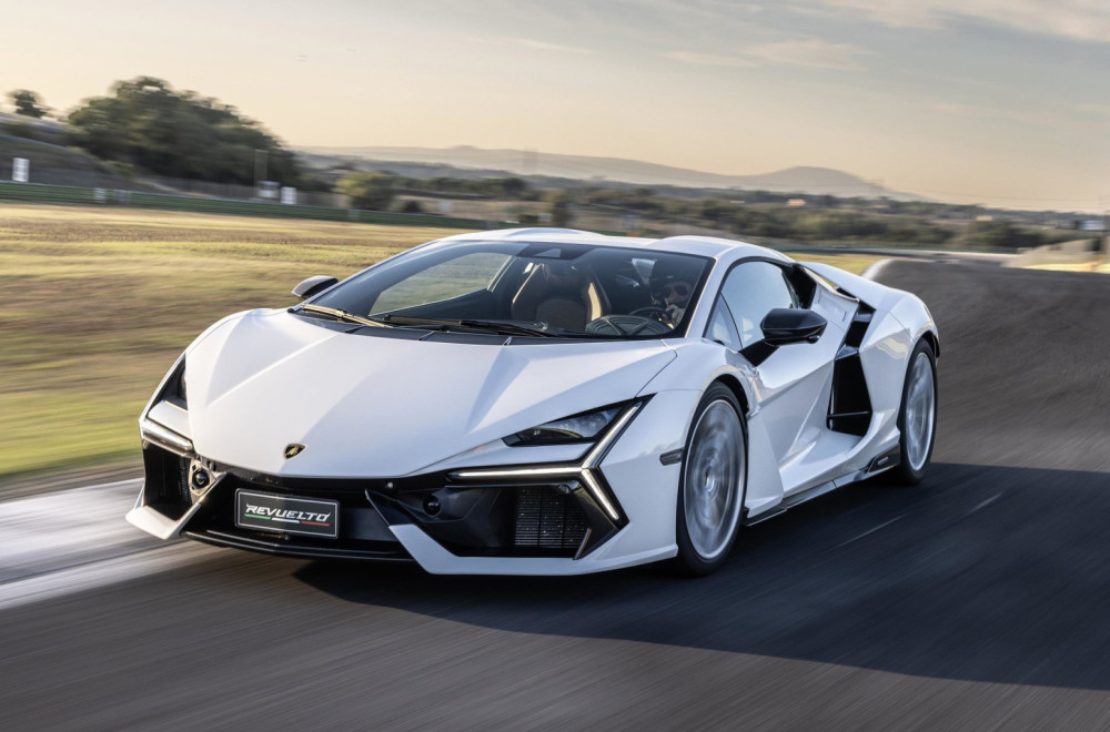 Krenuo da isporuči Lamborghini kupcu, pa ga usput slupao FOTO