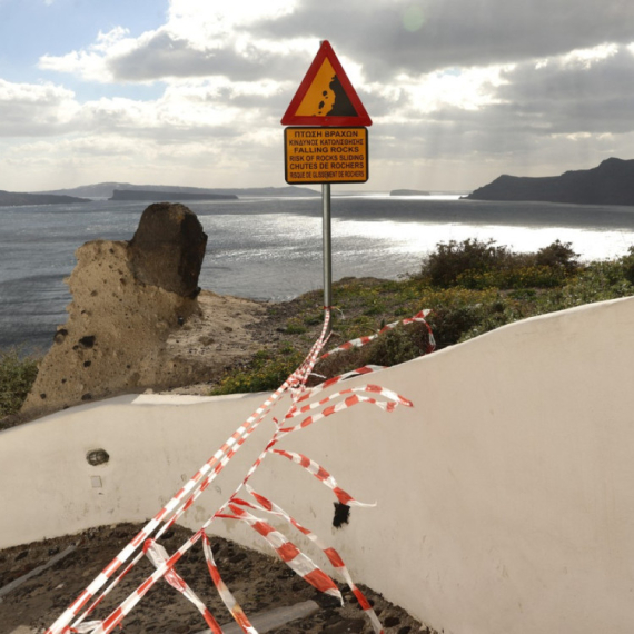 Santorini se i dalje trese: Tri nova zemljotresa