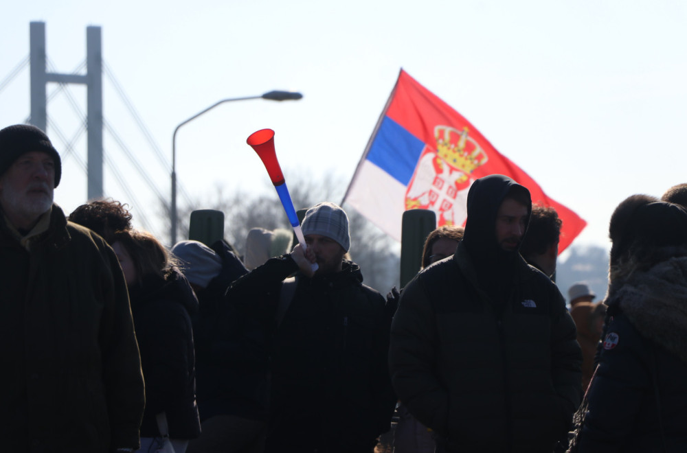 Učesnici "studentskog marša" zahvalni policiji: Štite nas od nezadovoljnih građana VIDEO