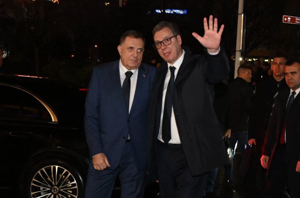 Vučić odgovorio na Dodikov hitan poziv; Obratili se građanima: Danas je napadnuta Republika Srpska FOTO