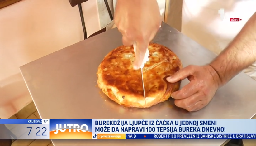 Čačanski buregdžija napravi i do 100 tepsija dnevno