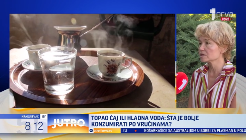 Da li je bolje na visokim temperaturama piti čaj ili vodu?