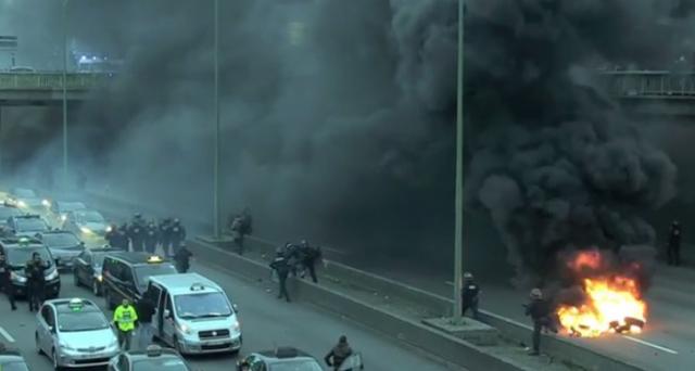 Haos u Parizu: Taksisti pale vatru, 20 uhapšenih