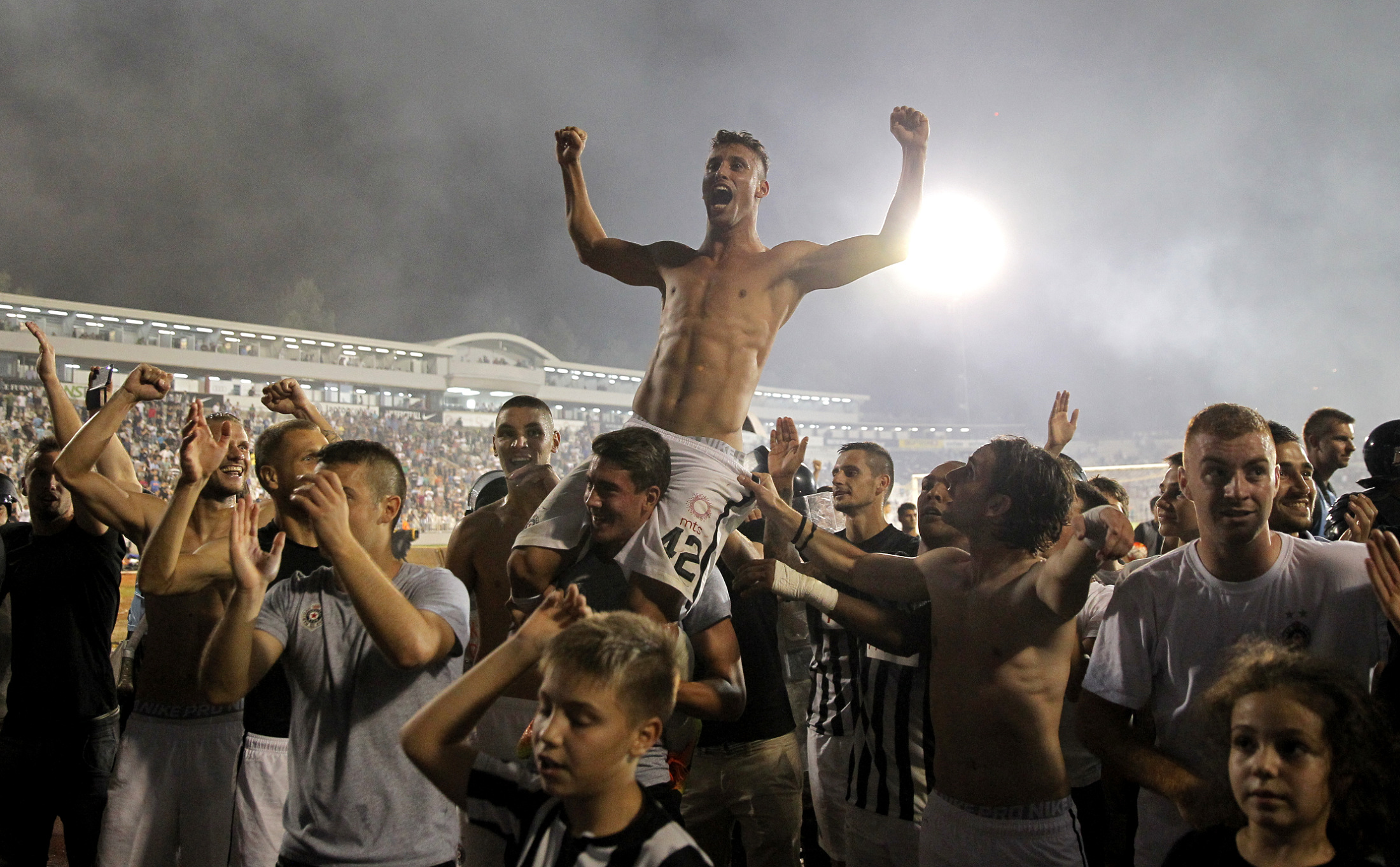 Многие из состоящих. Партизан чемпион. Partizan Champion. Serbia Champion 2013. Partizan 2014 2015 Champion photo.