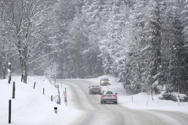 Sneg na Javoru, zavejan put Ivanjica - Sjenica