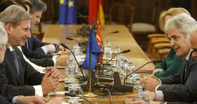 Skopje urged by EU to form new government 