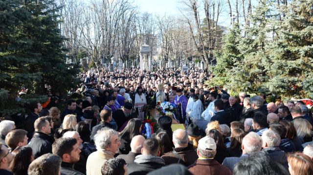 Bez govora politièara na sahrani Olivera Ivanoviæa