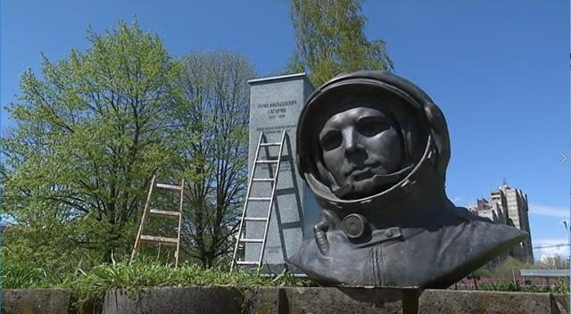Gagarin ostao bez glave / VIDEO