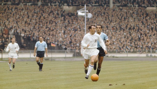 Engleska 1966, tri gola Harsta i trofej u kolevci