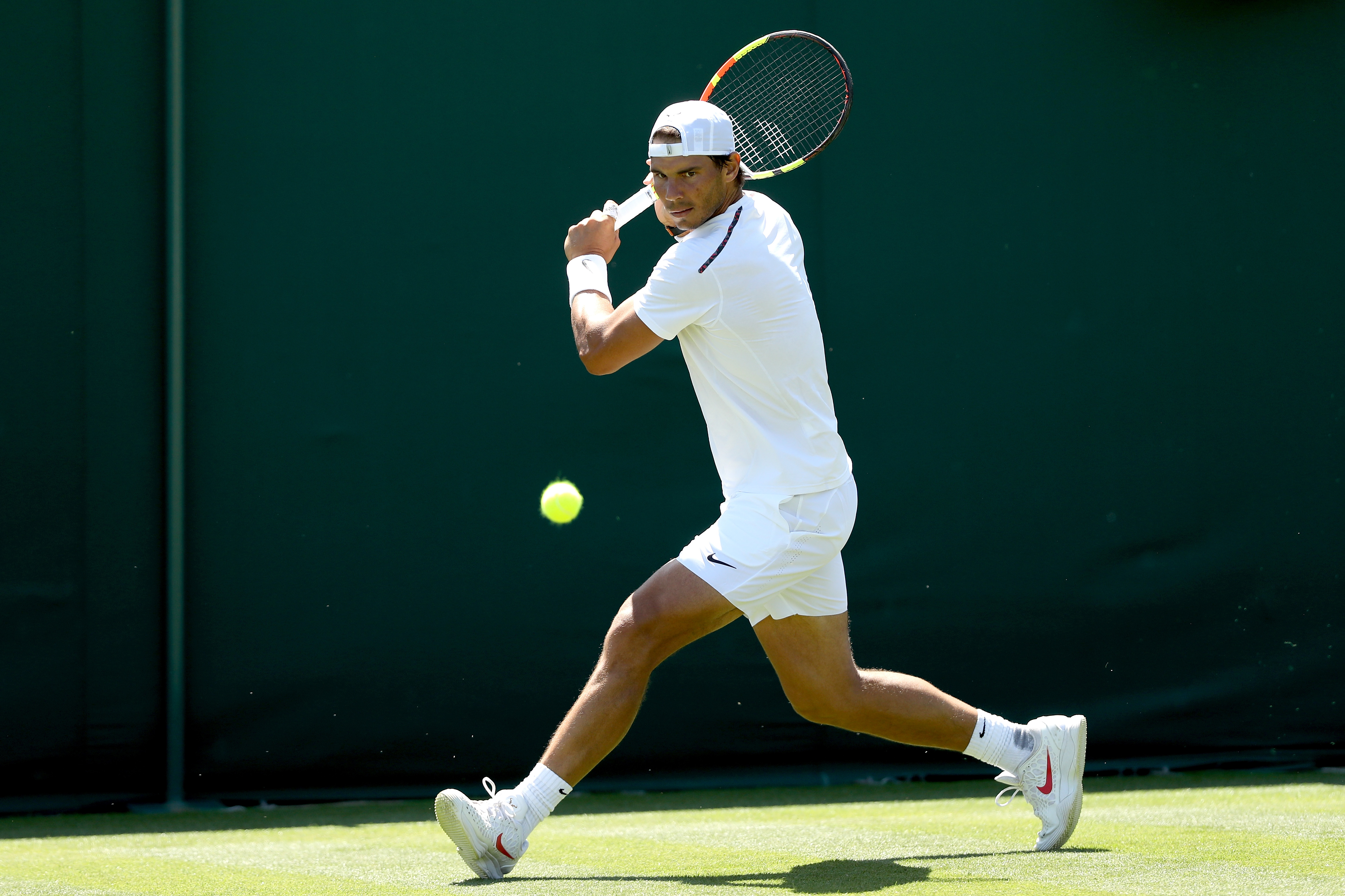 Шел теннис. Wimbledon 2018. Теннис. Теннис на траве Уимблдон. Теннис фото.