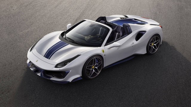 Premijera: Ferrari 488 Pista Spider FOTO