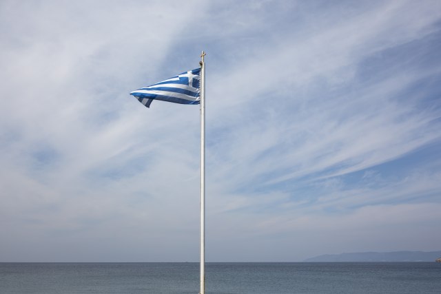 Grèka upozorava: Ako uðu, sravniæemo ostrvo sa zemljom