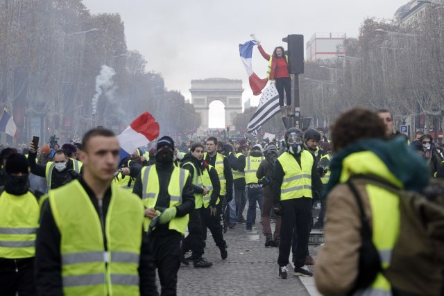 Francuzi nastavljaju da odlažu utakmice zbog protesta