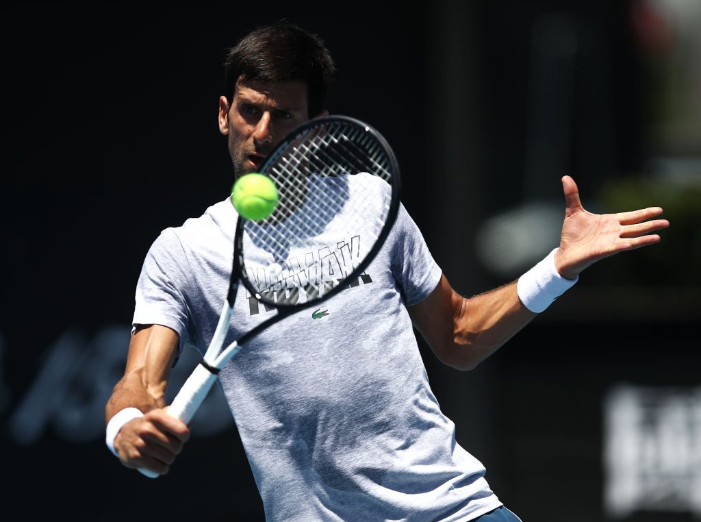 Спортивные видео трансляции футбол хоккей теннис. Джокович Australian open 2008. Советы теннис. Novak s109. Football Player Tennis Player in one photo.