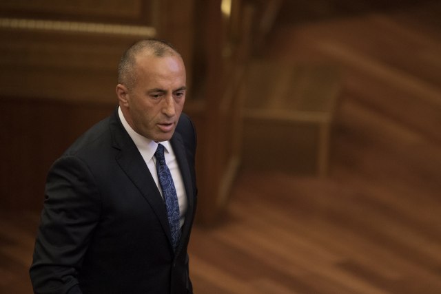 Haradinaj u Berlinu, doèekan vojnom ceremonijom VIDEO