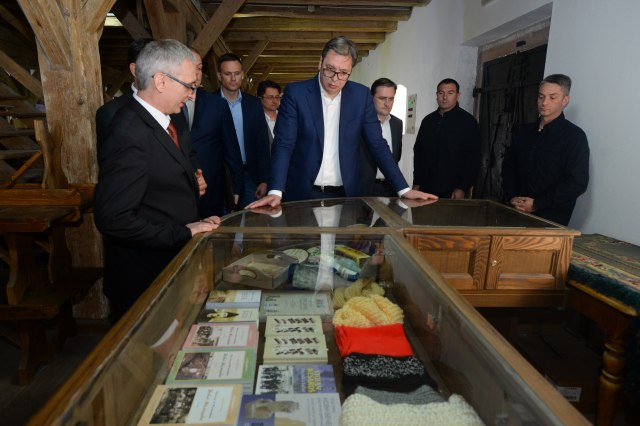Vuèiæ obišao muzej "Kotarka" u Novom Miloševu