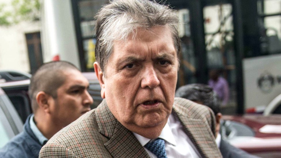 Bivši predsednik Perua se ubio kada je policija došla da ga uhapsi