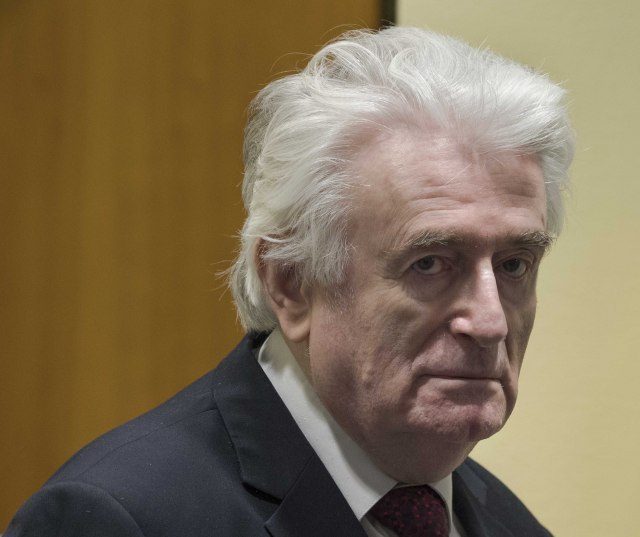 Američki diplomata otkrio nepoznate detalje: Karadžić hteo da se preda još 1996. da spase Srbe