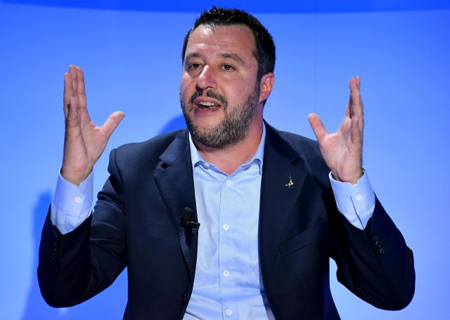 Salvini: Dosta je odluka Pariza i Berlina o migrantima