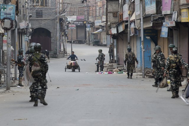 Masovno hapšenje u Kašmiru, očekuje se obraćanje premijera