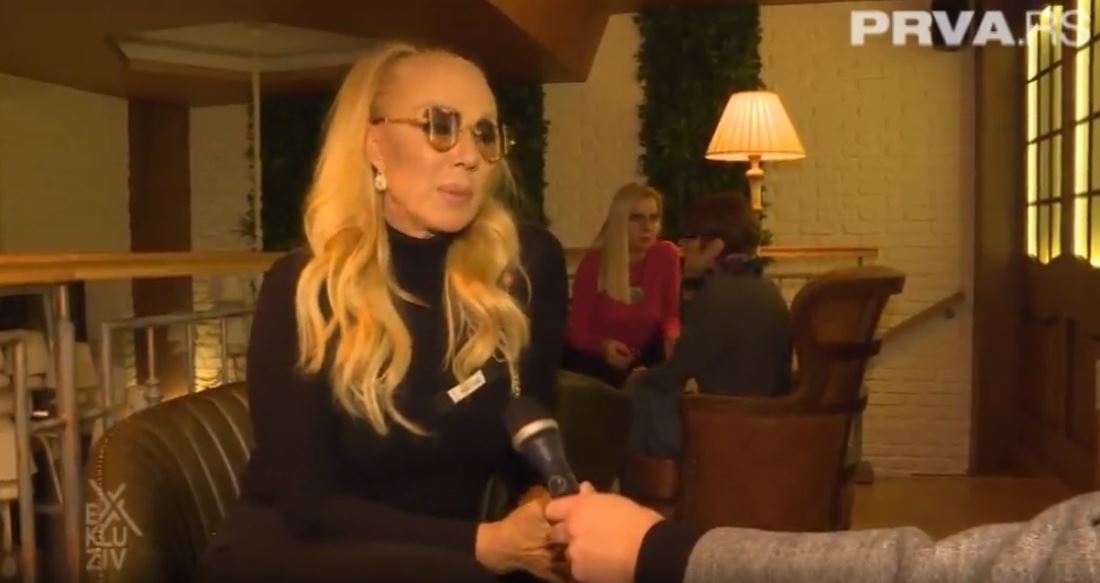 Malo Ko Zna Da Je Ova PevaČica Kumovala Sanji Kužet Na Prvom Venčanju Foto Prva Televizija