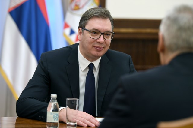 Vučić: Protiv sam zabrane rada nedeljom
