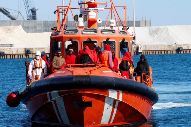 Na brodu kod Sicilije zaraženo 28 migranata