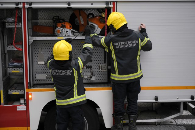 Dva stana izgorela u Nišu, požar bio nedostupan za vatrogasce